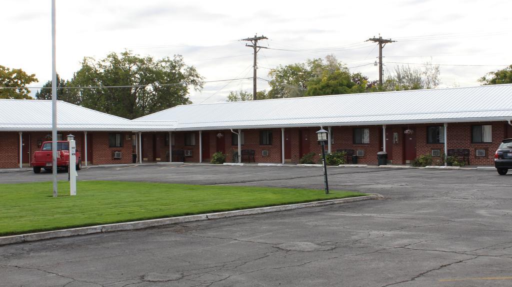 Ontario Inn Exterior photo